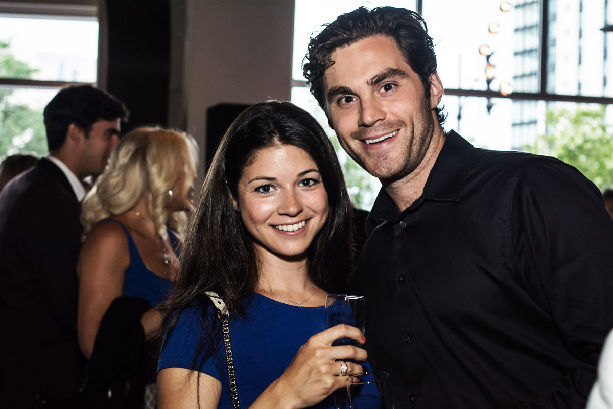 Le restaurant Doca ouvre ses portes dans Griffintown avec des bulles, des huîtres et de la glace!