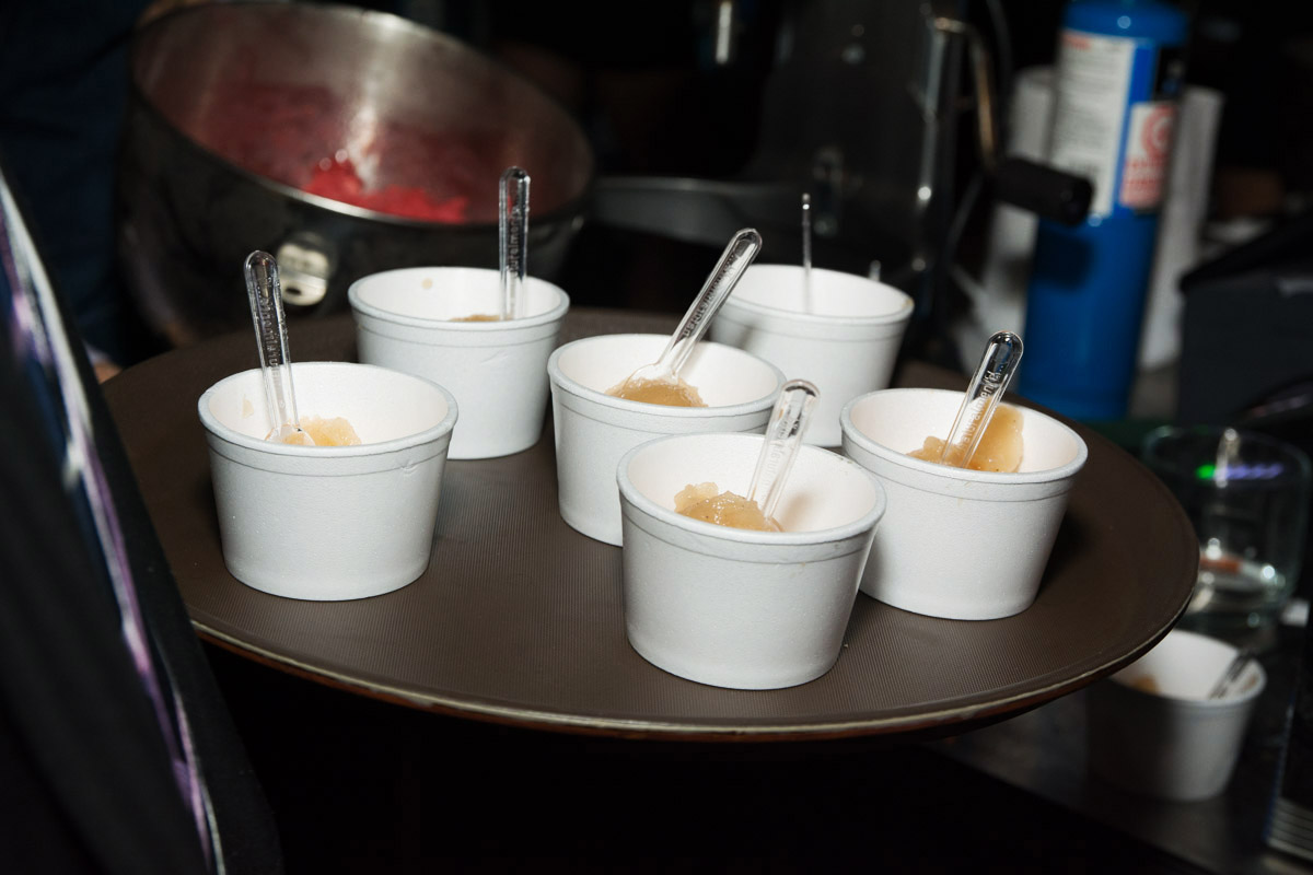 Le restaurant Doca ouvre ses portes dans Griffintown avec des bulles, des huîtres et de la glace!