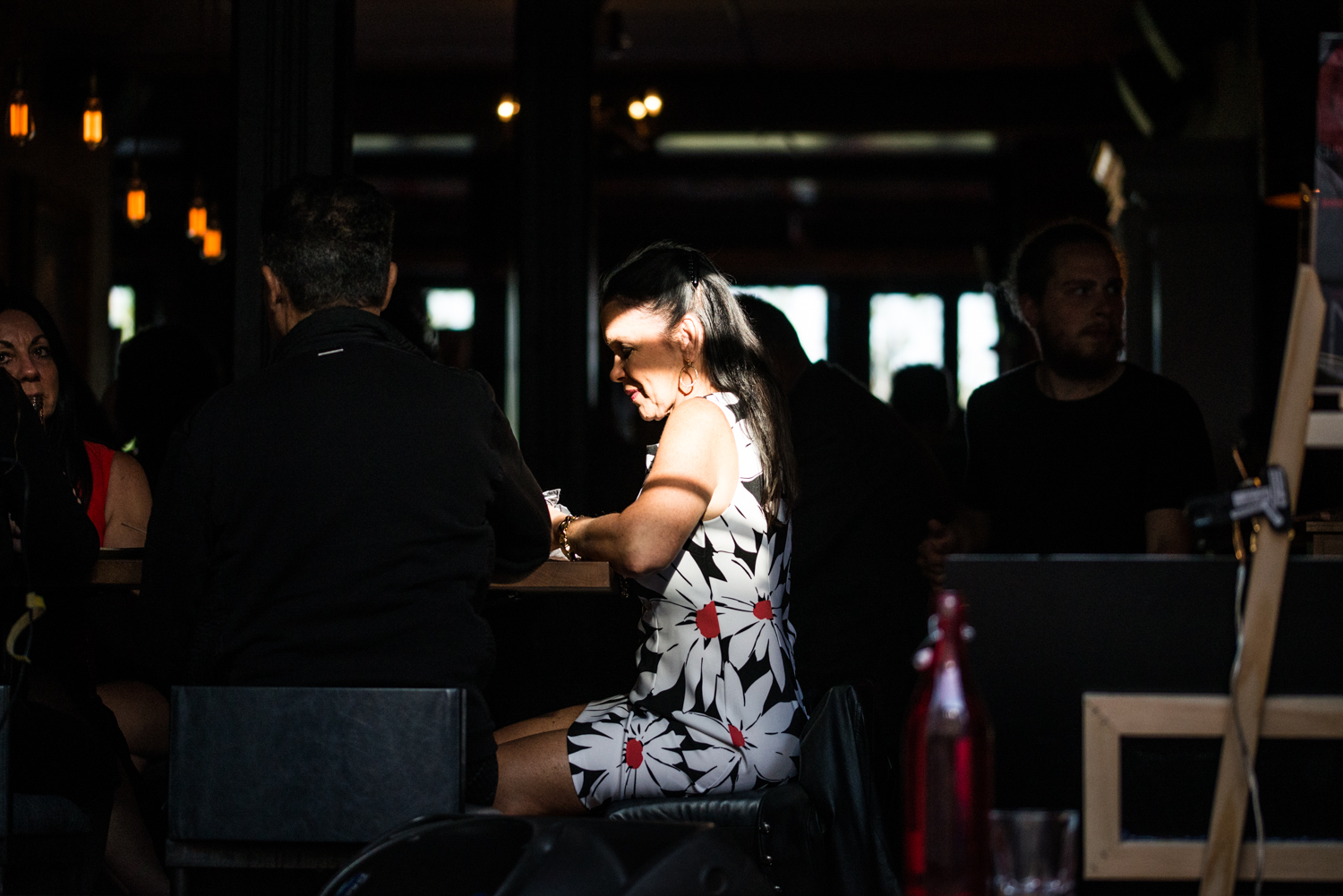 Au diable les tapis rouges, le Jack Saloon déroule son tapis noir pour la F1