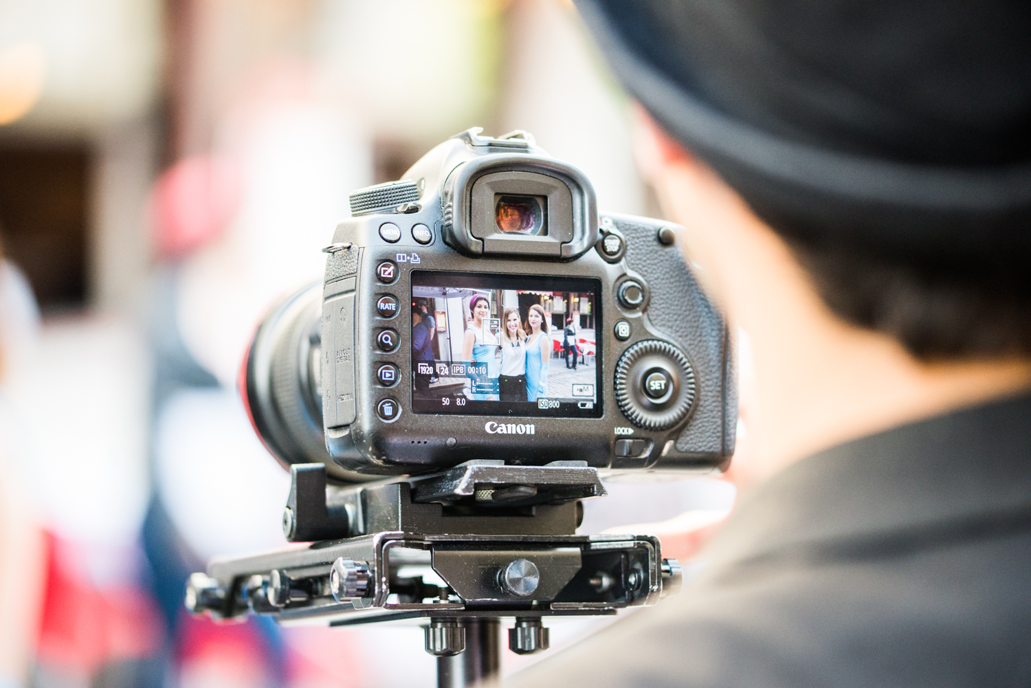 Au diable les tapis rouges, le Jack Saloon déroule son tapis noir pour la F1