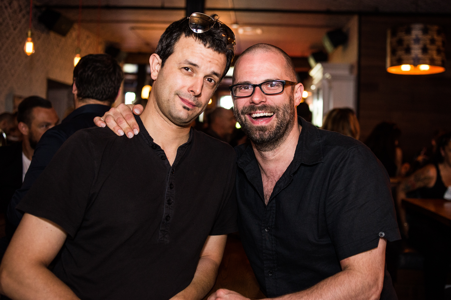Au diable les tapis rouges, le Jack Saloon déroule son tapis noir pour la F1