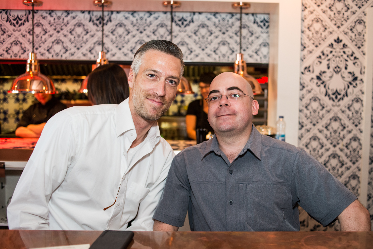 Au diable les tapis rouges, le Jack Saloon déroule son tapis noir pour la F1