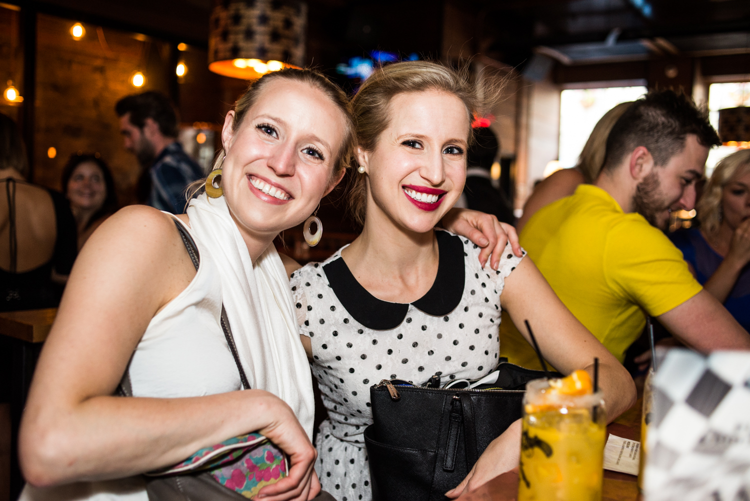 Au diable les tapis rouges, le Jack Saloon déroule son tapis noir pour la F1