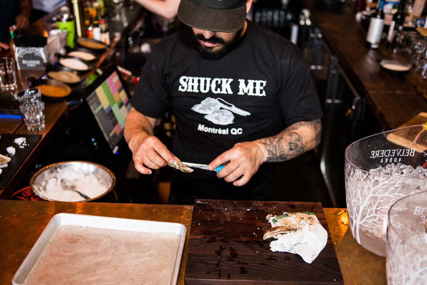 Au diable les tapis rouges, le Jack Saloon déroule son tapis noir pour la F1