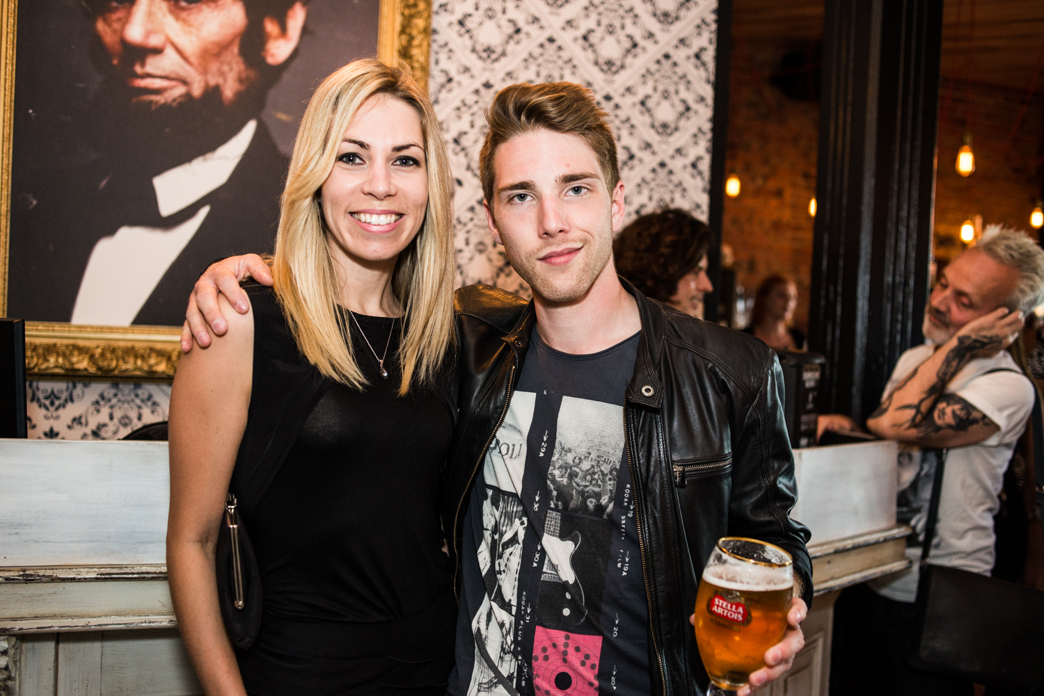 Au diable les tapis rouges, le Jack Saloon déroule son tapis noir pour la F1