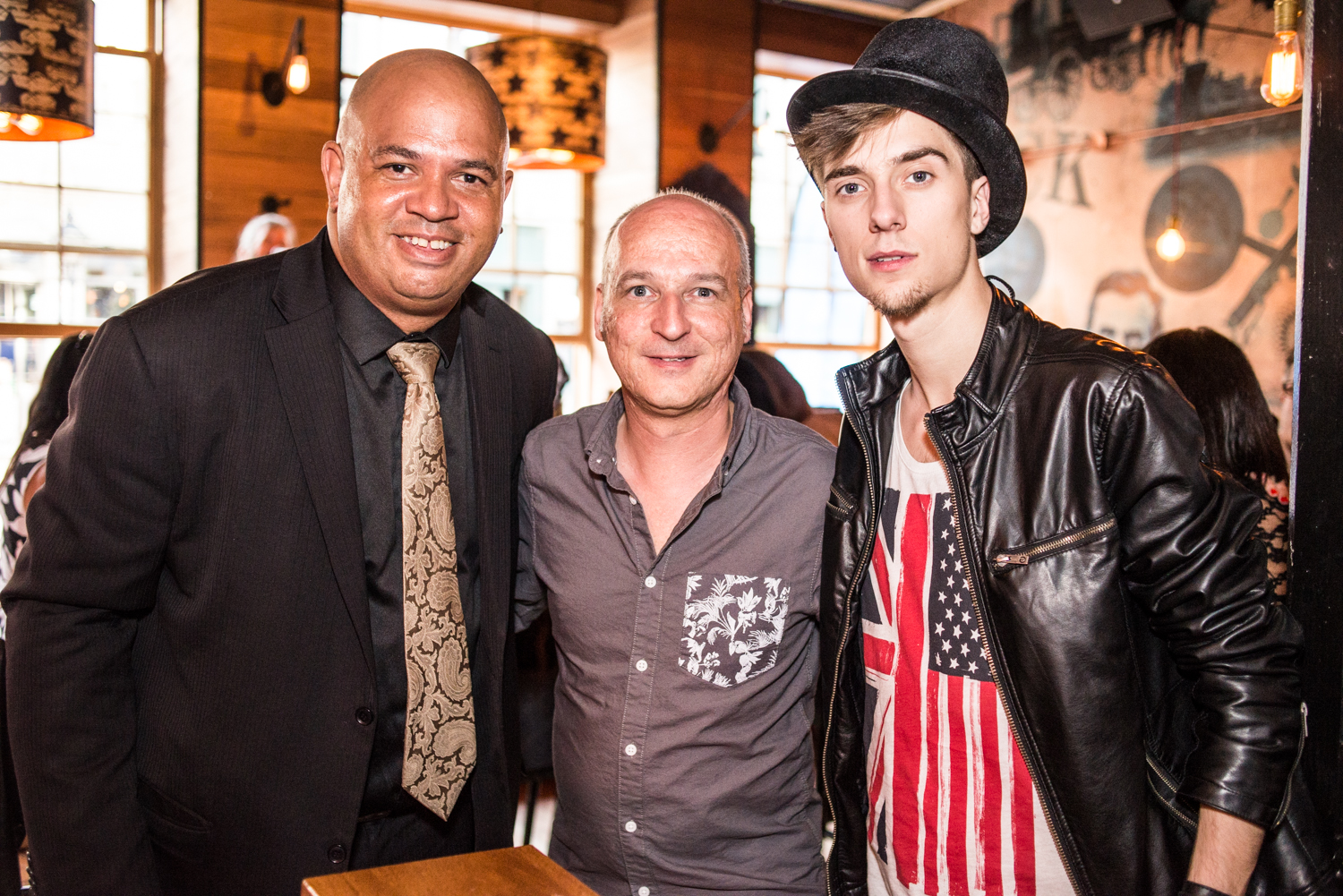 Au diable les tapis rouges, le Jack Saloon déroule son tapis noir pour la F1