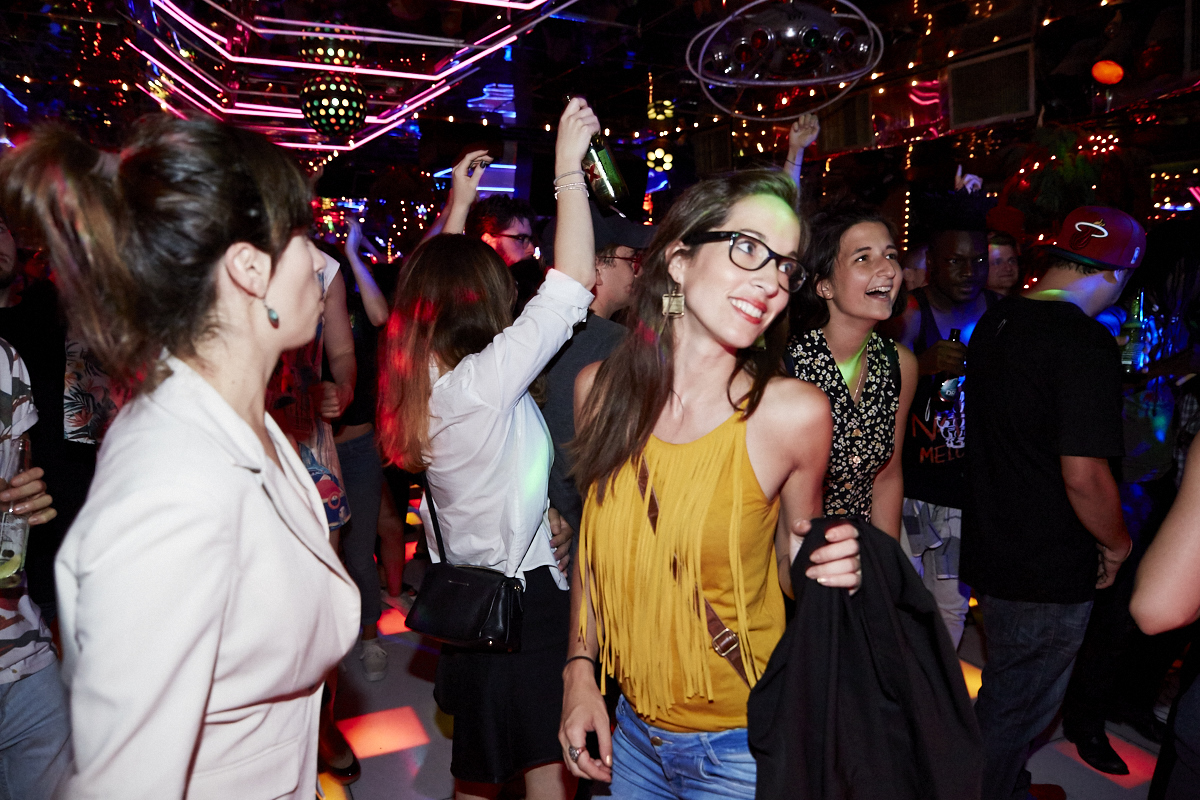 Naive Melody Inauguration à la Salsathèque: Win Butler, Pierre Kwenders et Thomas Von Party font lever la fête