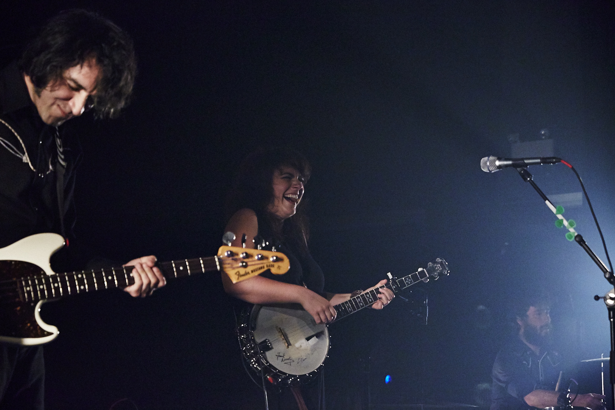Lisa Leblanc offre un spectacle décoiffant au Club Soda dans le cadre du FIJM
