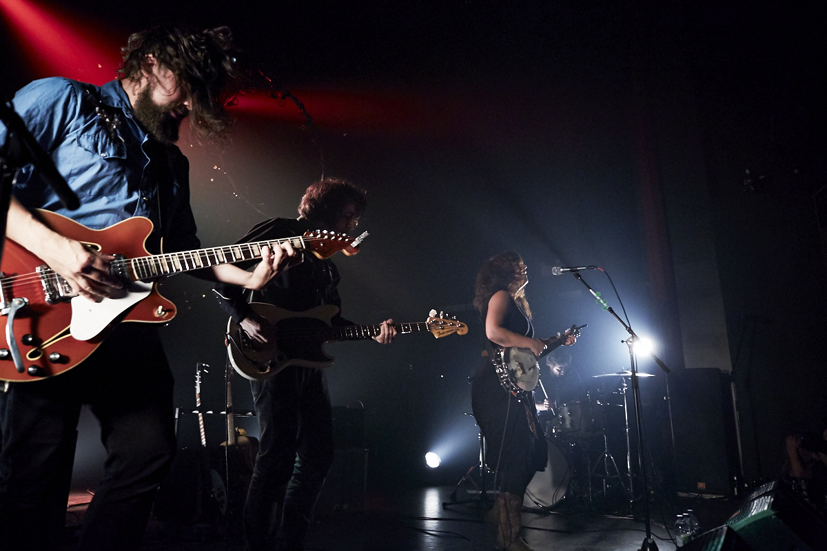 Lisa Leblanc offre un spectacle décoiffant au Club Soda dans le cadre du FIJM