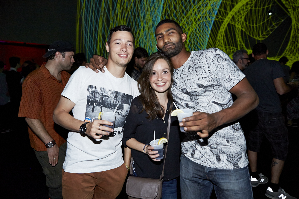 Musique électro, popsicles et folles projections pour le 1er party Dômesicle à la SAT