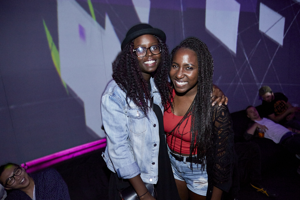 Musique électro, popsicles et folles projections pour le 1er party Dômesicle à la SAT