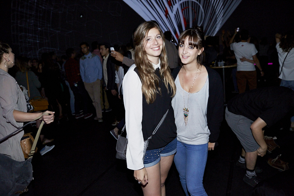 Musique électro, popsicles et folles projections pour le 1er party Dômesicle à la SAT