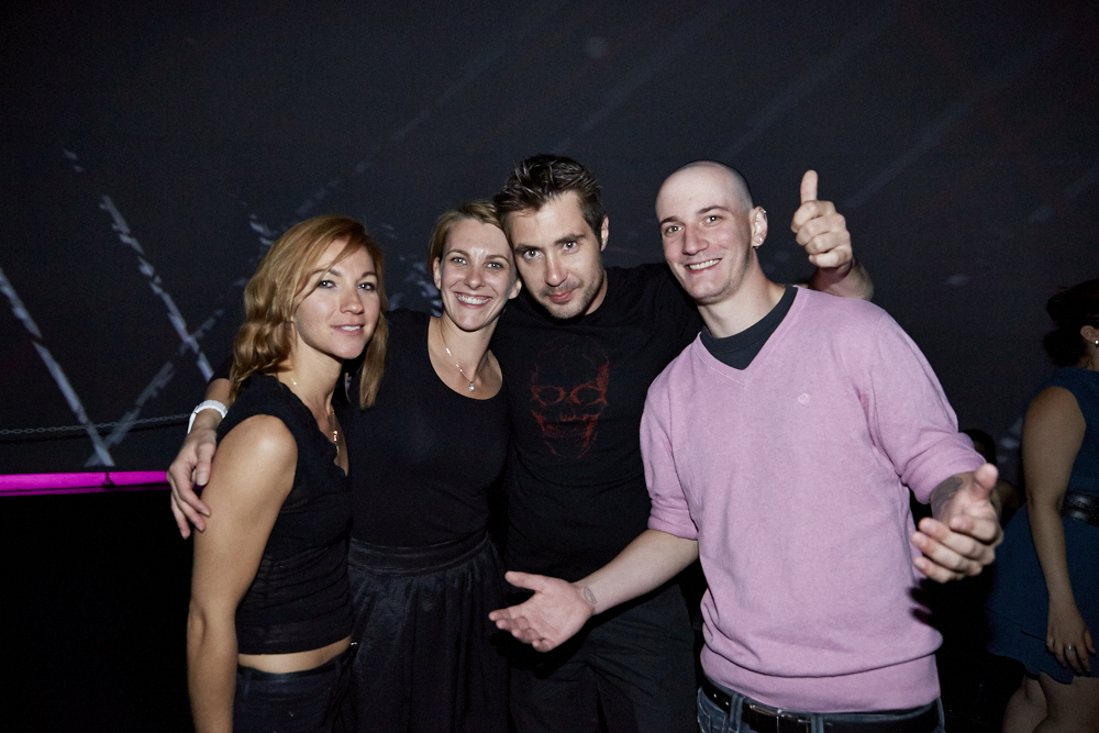 Musique électro, popsicles et folles projections pour le 1er party Dômesicle à la SAT