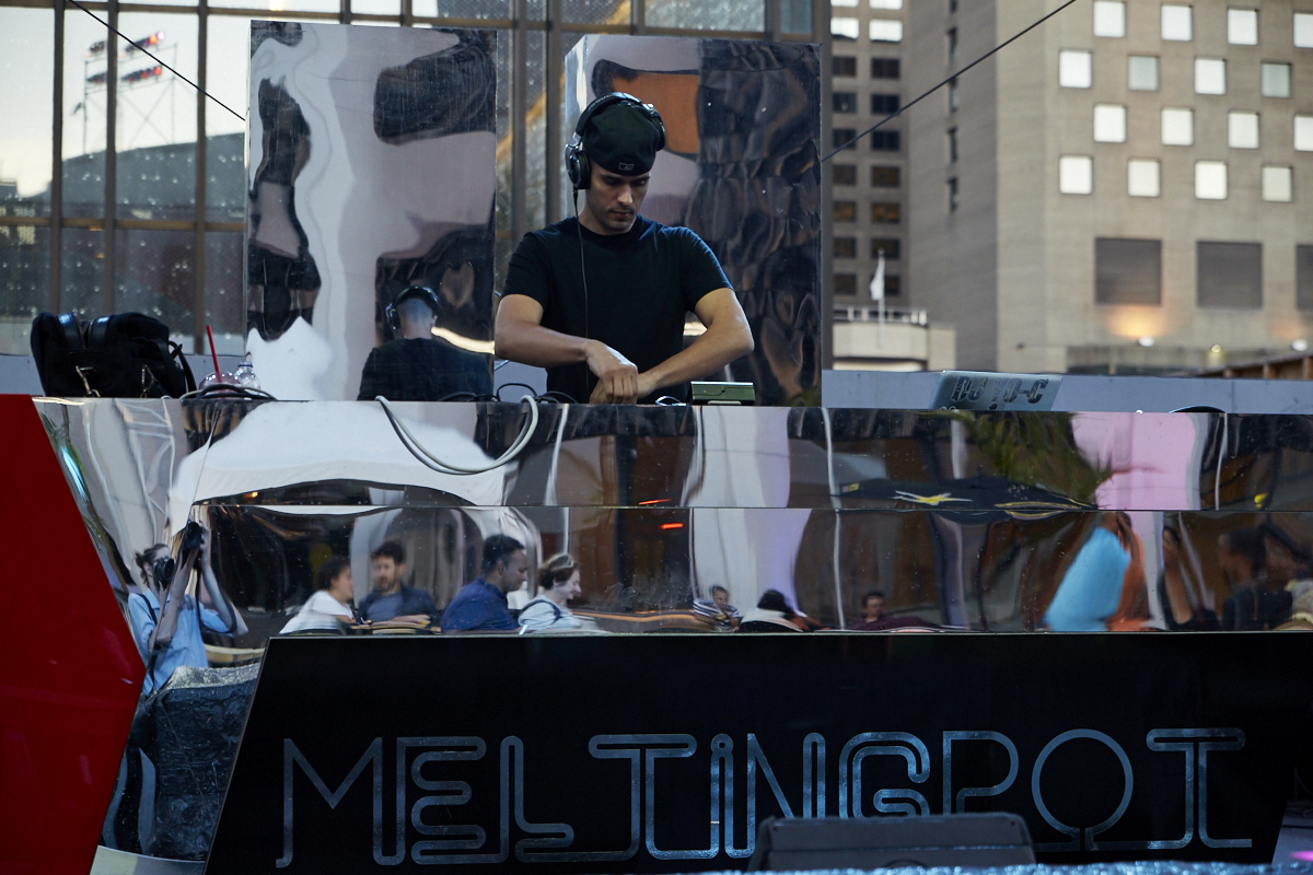 Le magazine Flanelle célèbre la mode estivale au Melting Pot de la Place des Arts!