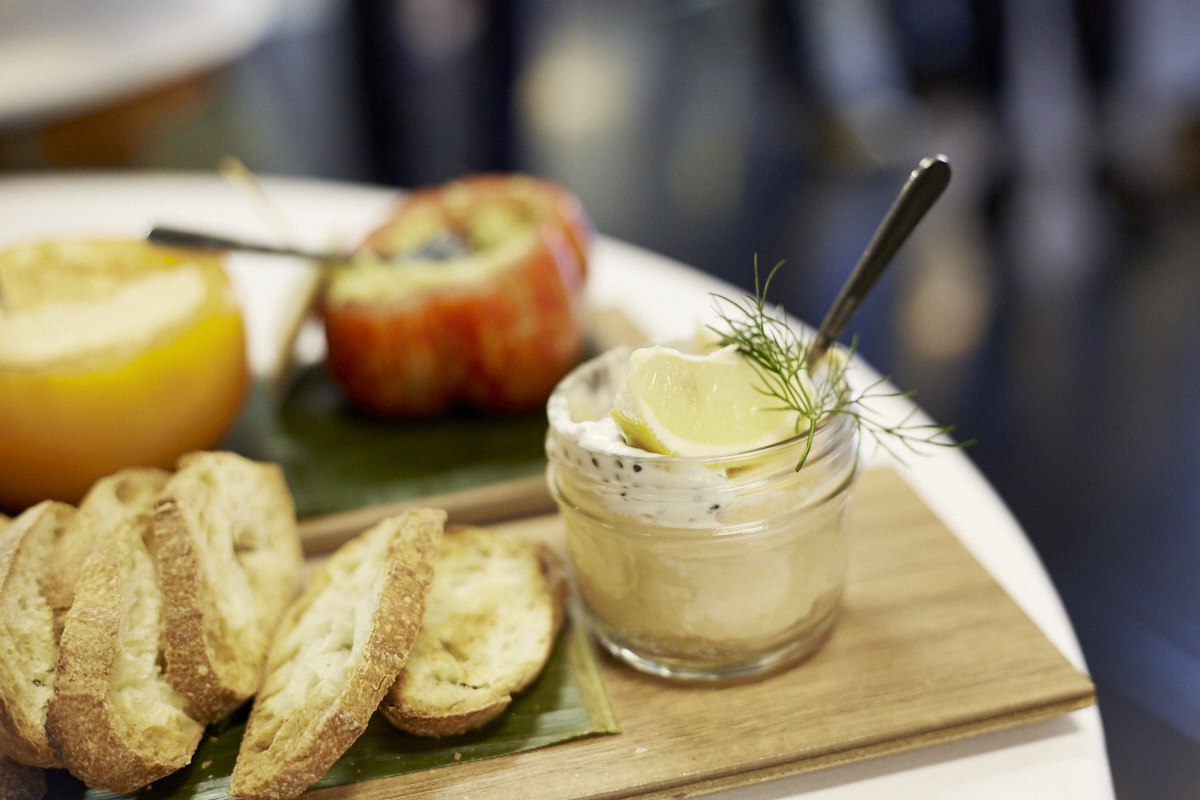 Les danseurs des Grands Ballets ouvrent les portes de leur studio pour un 5 à 7 vins et fromages