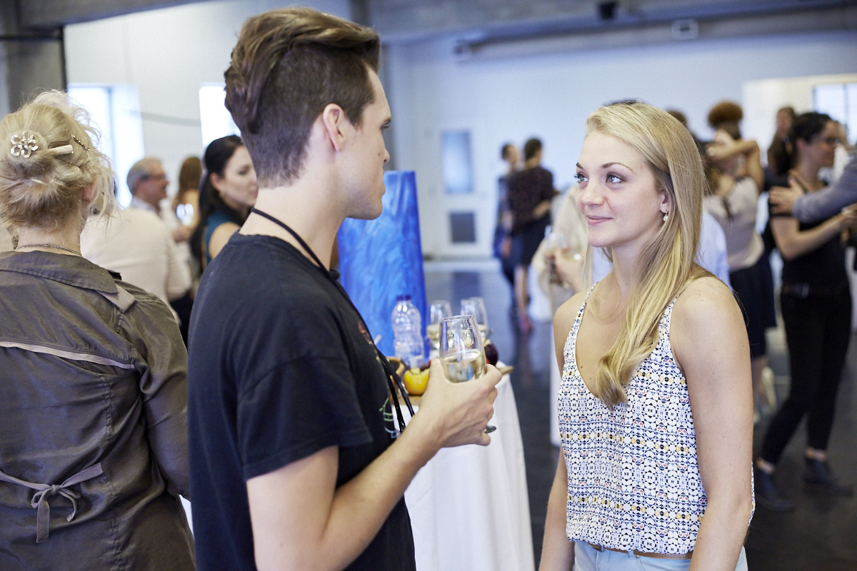 Les danseurs des Grands Ballets ouvrent les portes de leur studio pour un 5 à 7 vins et fromages