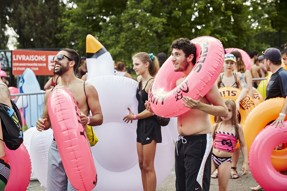 Slide the City fait glisser les Montréalais sur 305 mètres au Stade olympique