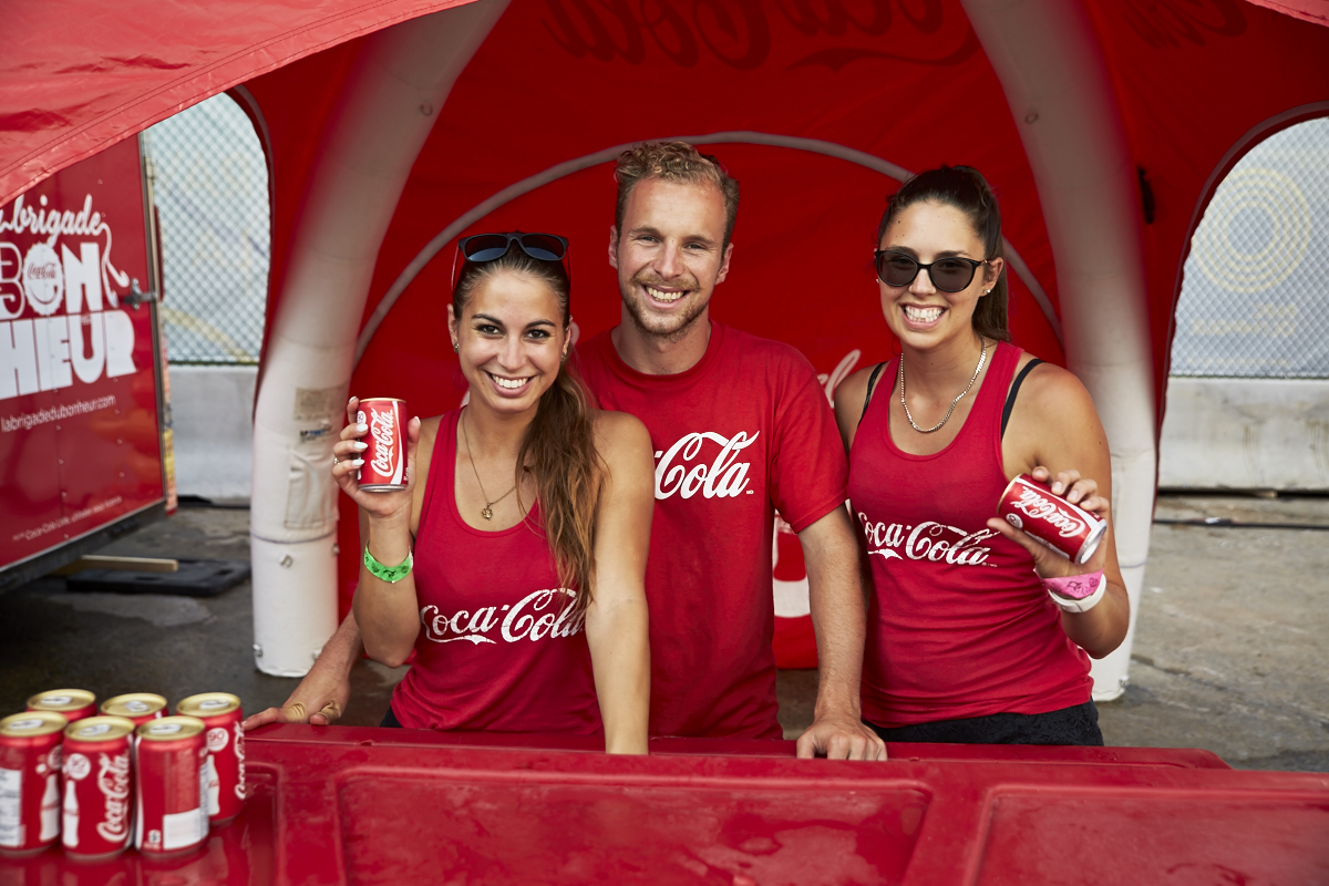 Slide the City fait glisser les Montréalais sur 305 mètres au Stade olympique