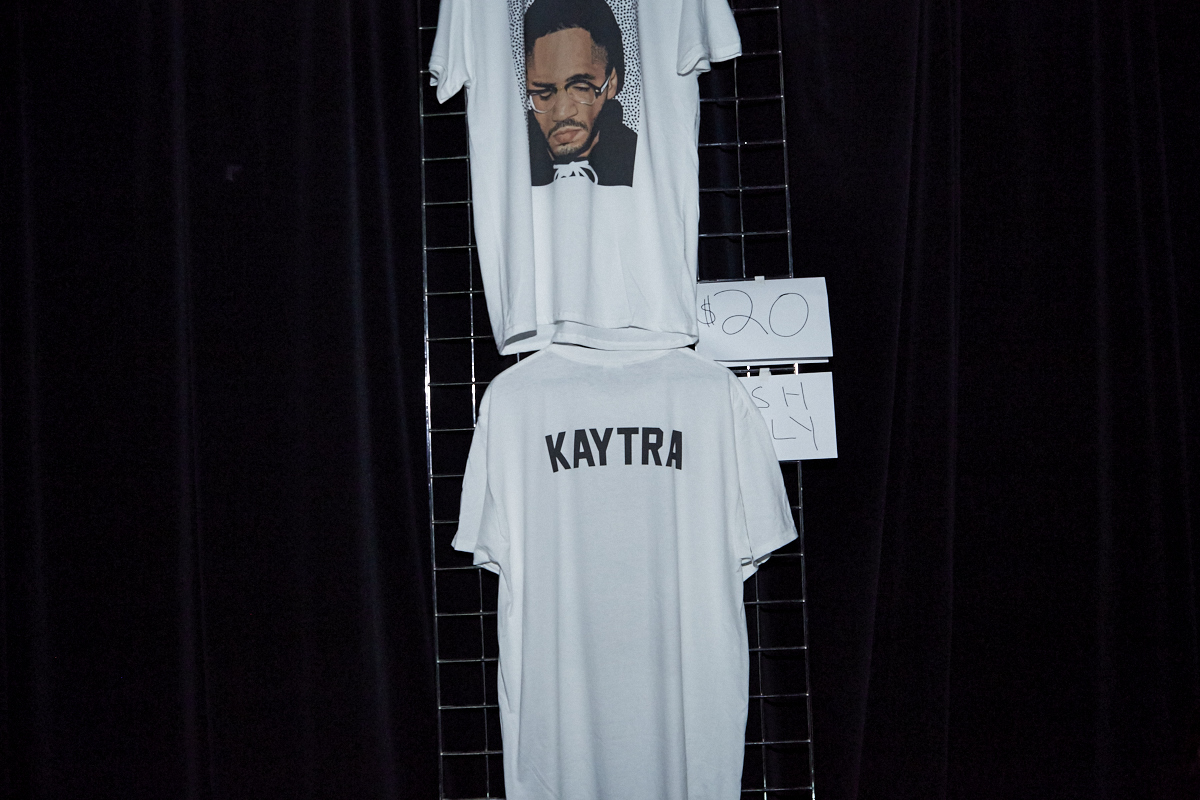 Kaytranada offre une performance vibrante dans une SAT bondée