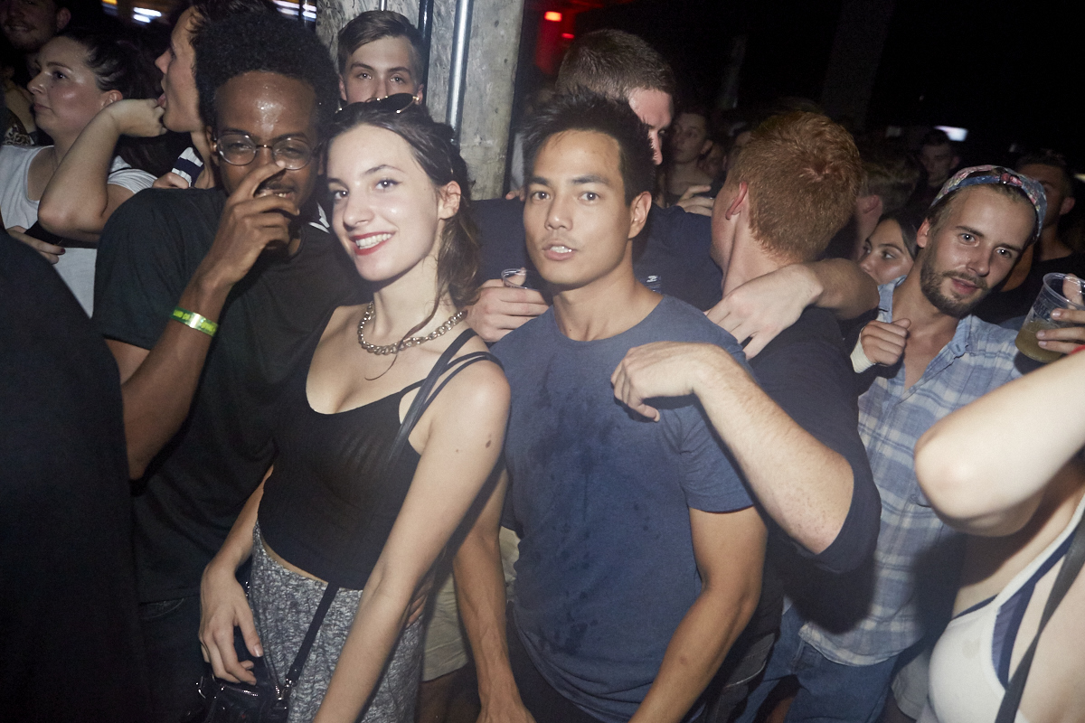 Kaytranada offre une performance vibrante dans une SAT bondée