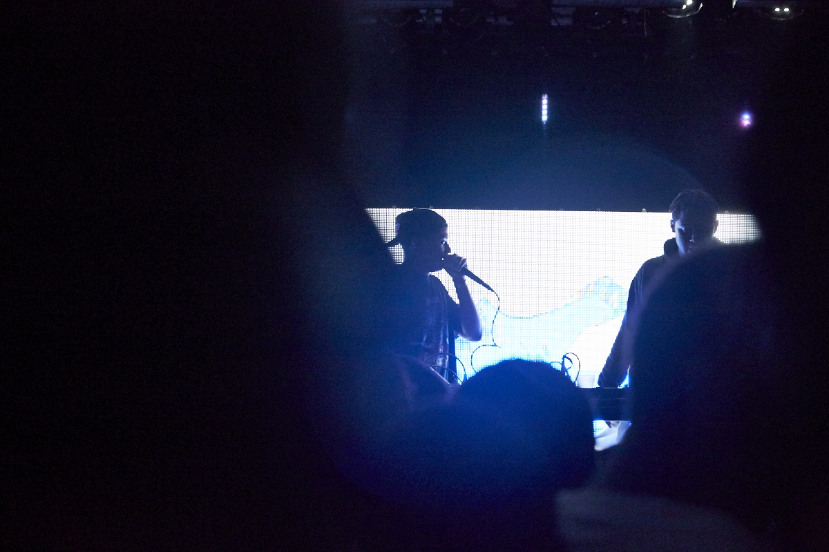 Kaytranada offre une performance vibrante dans une SAT bondée