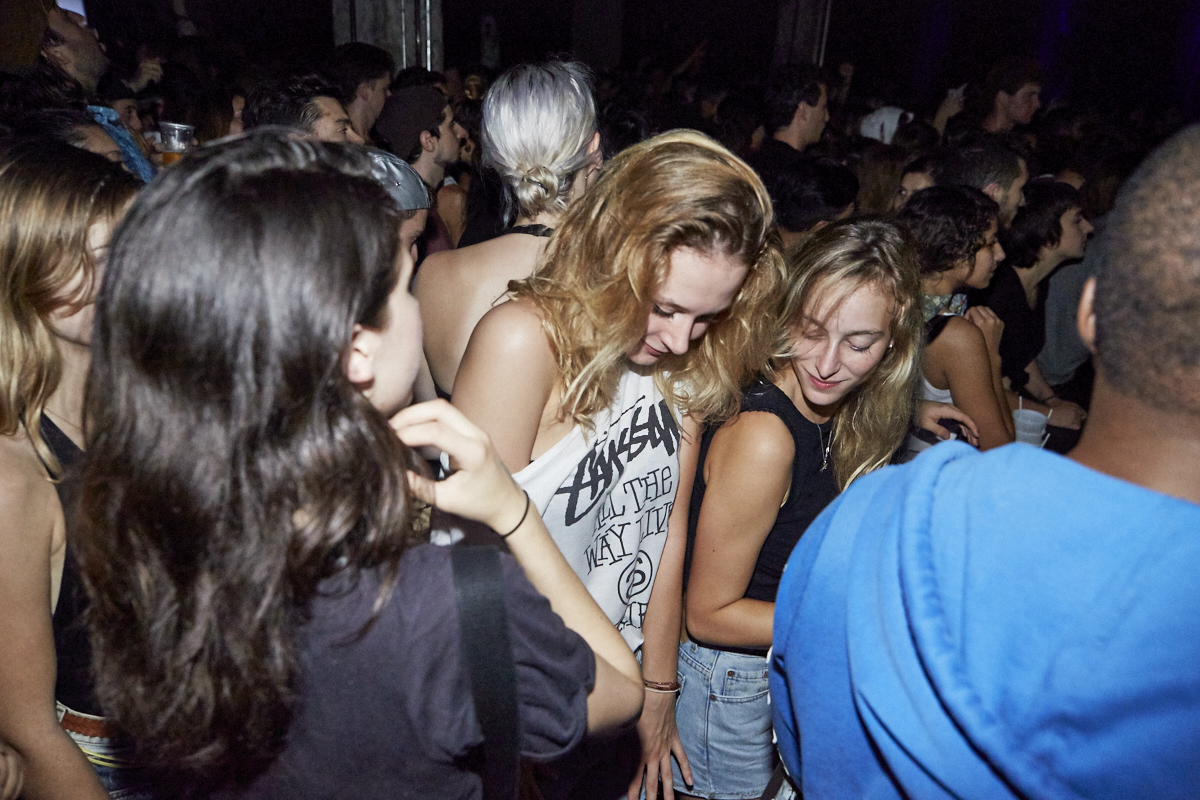 Kaytranada offre une performance vibrante dans une SAT bondée