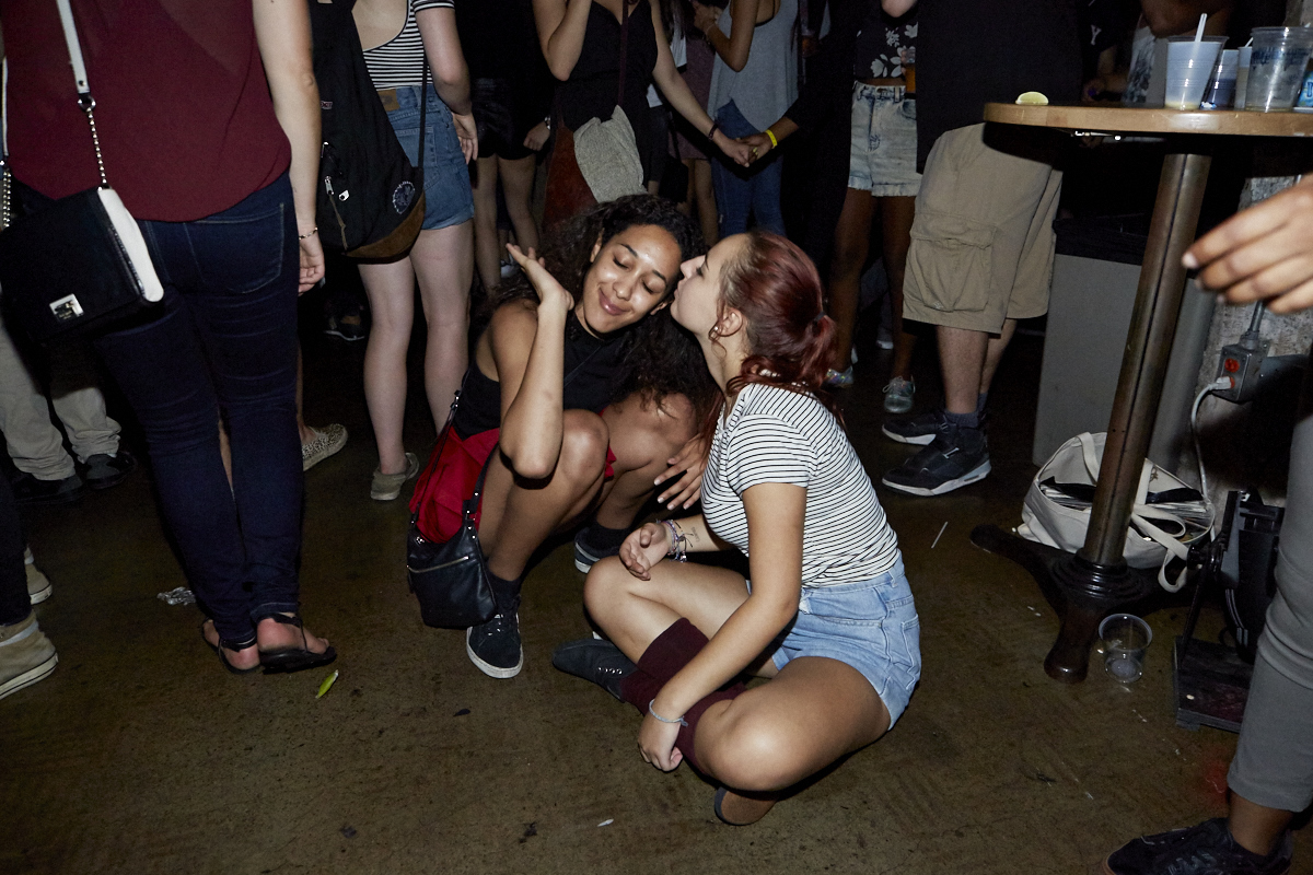 Kaytranada offre une performance vibrante dans une SAT bondée