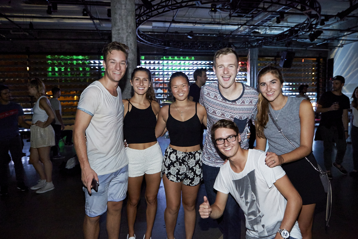 Kaytranada offre une performance vibrante dans une SAT bondée