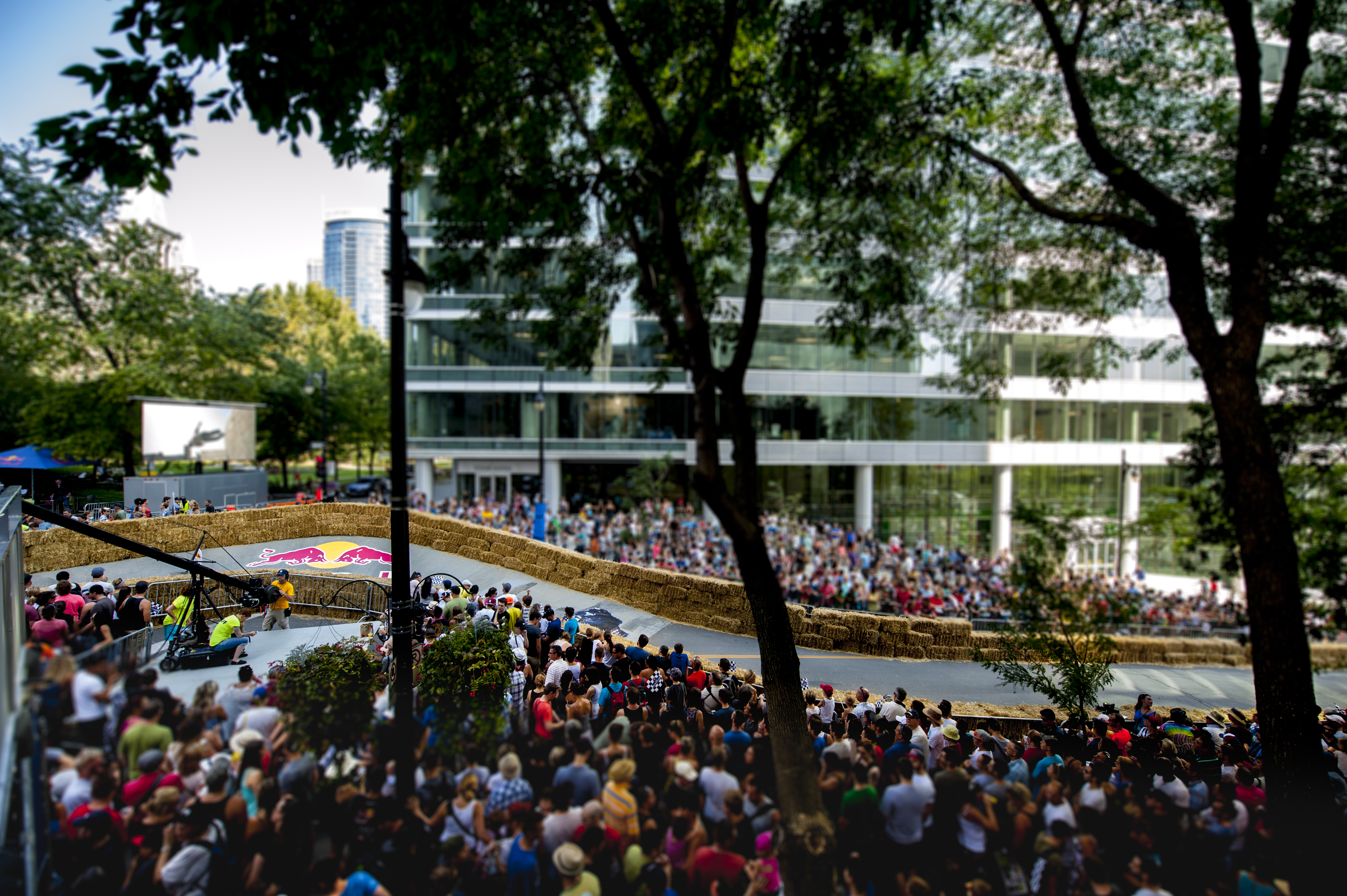 La Course Red Bull Boîte à savon: 42 bolides incroyables devant 25 000 personnes