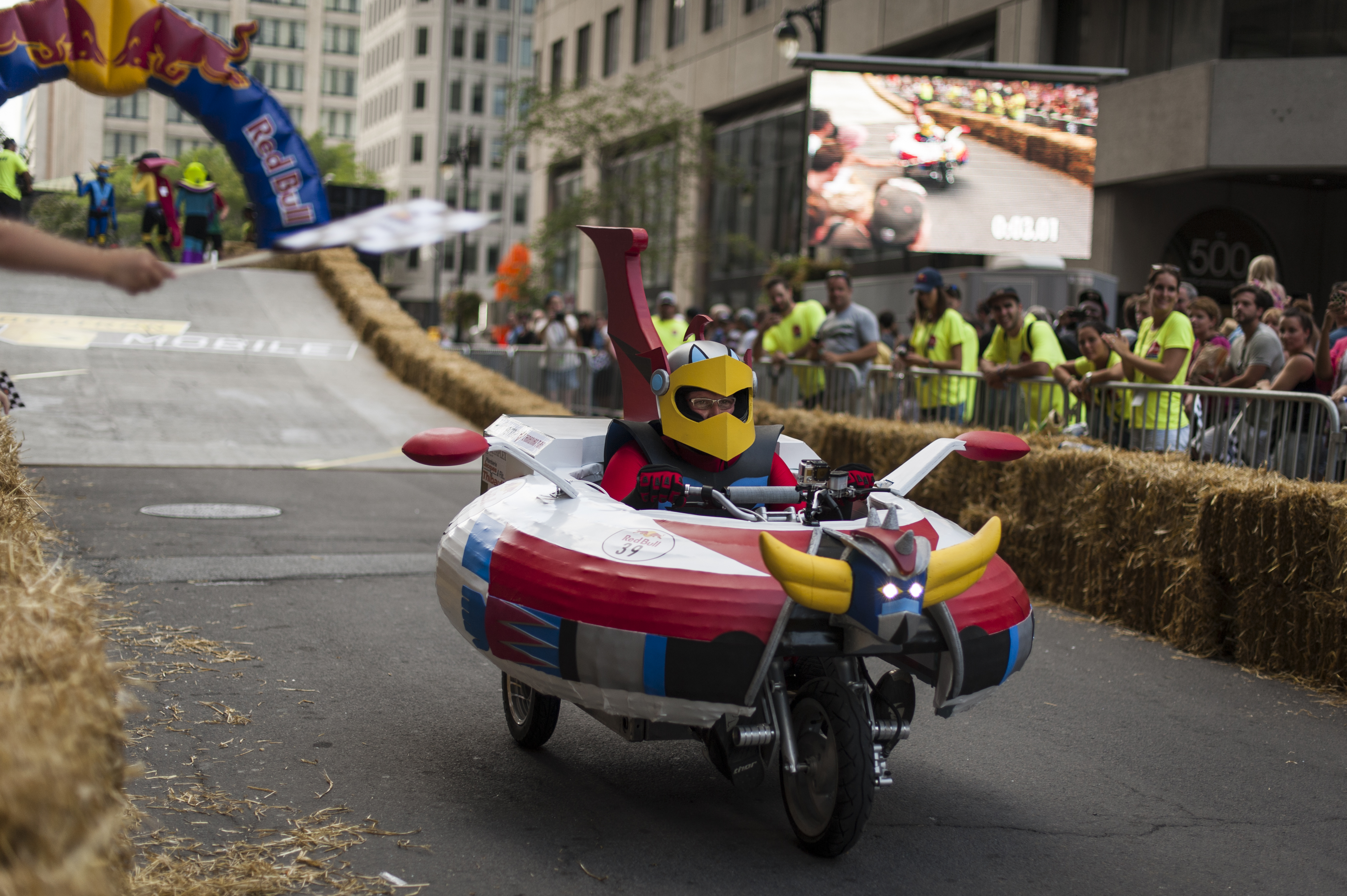 La Course Red Bull Boîte à savon: 42 bolides incroyables devant 25 000 personnes