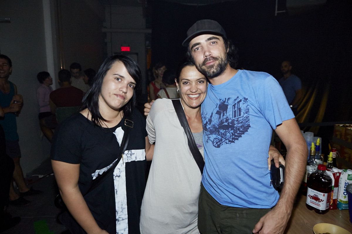 Lancement survolté pour Toast Dawg pis ses homies Dead Obies, Loud Lary Ajust, KenLo et tous les autres