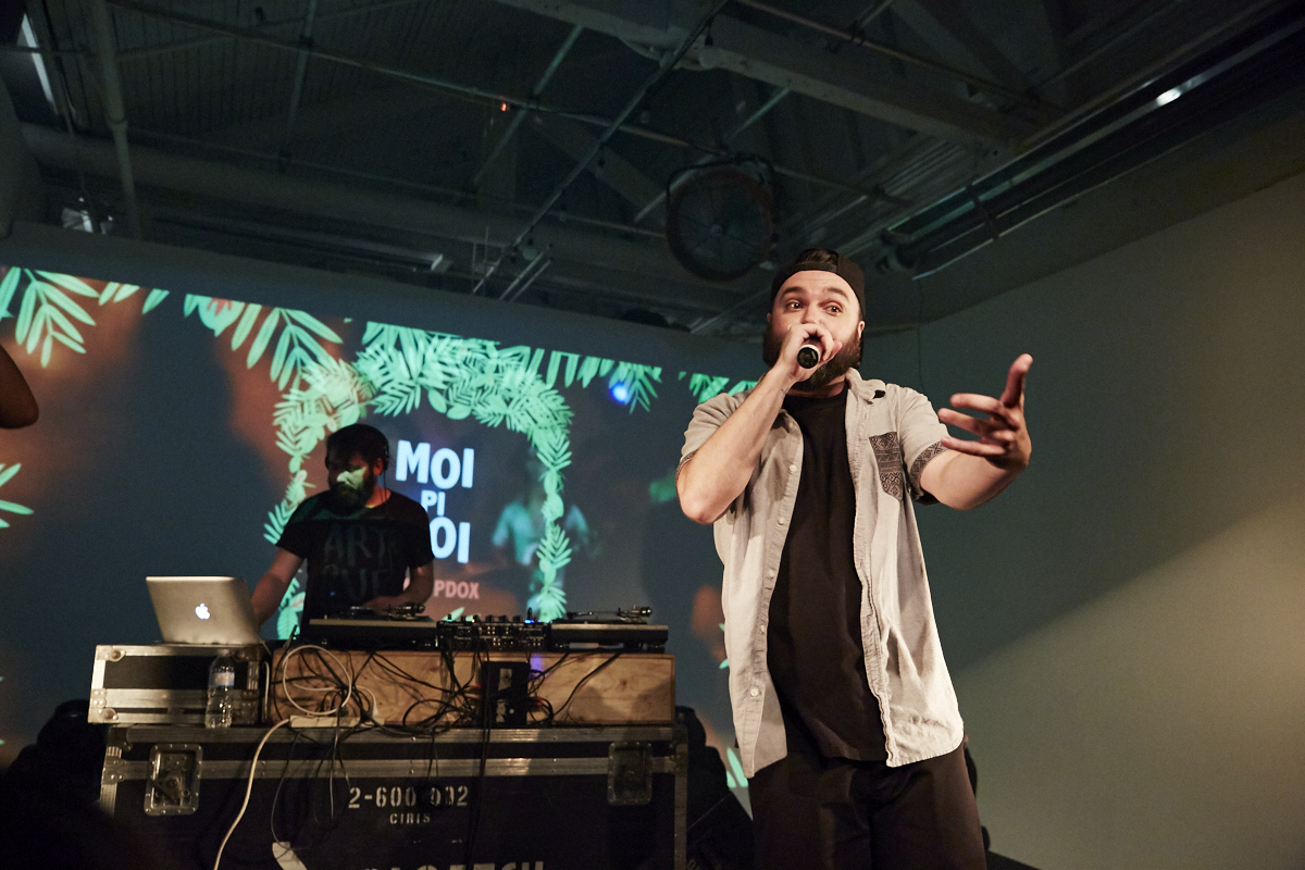 Lancement survolté pour Toast Dawg pis ses homies Dead Obies, Loud Lary Ajust, KenLo et tous les autres