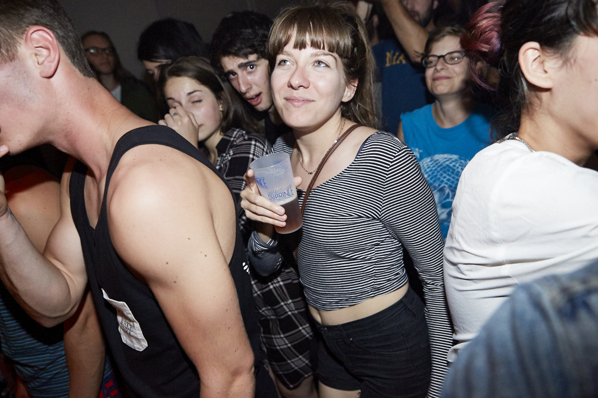 Lancement survolté pour Toast Dawg pis ses homies Dead Obies, Loud Lary Ajust, KenLo et tous les autres