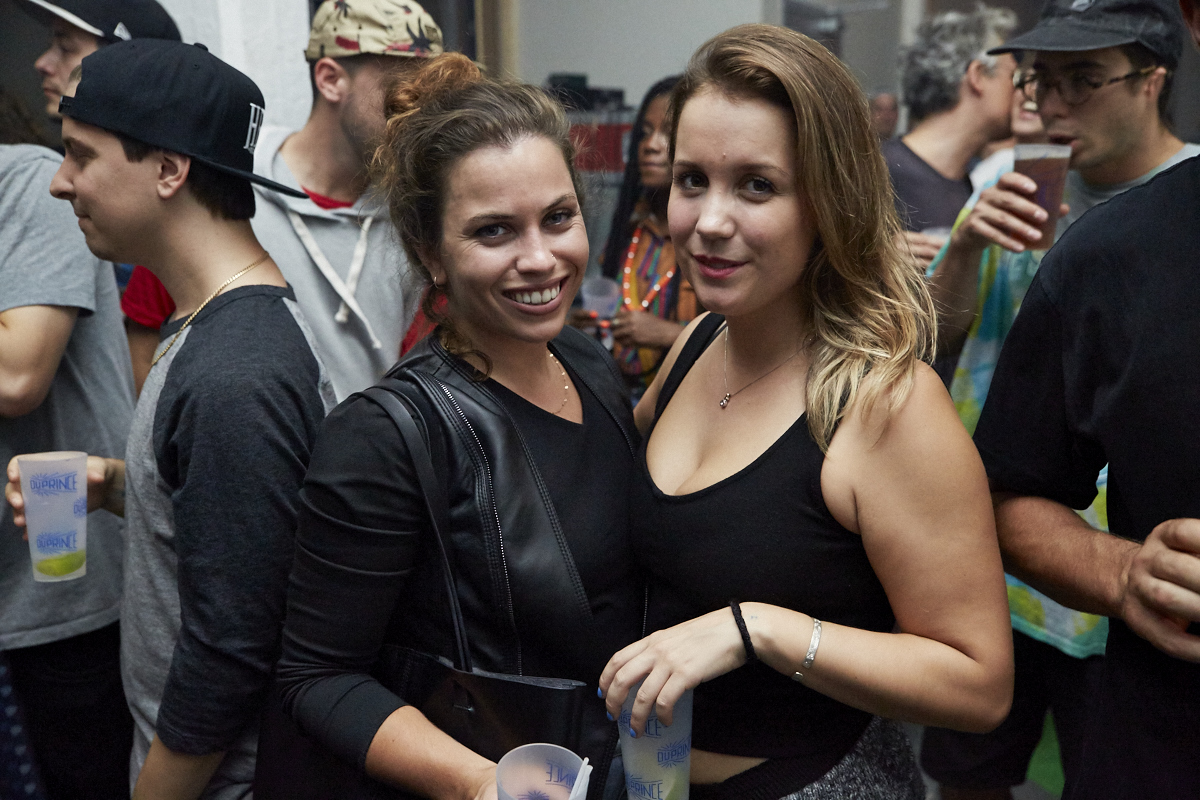 Lancement survolté pour Toast Dawg pis ses homies Dead Obies, Loud Lary Ajust, KenLo et tous les autres