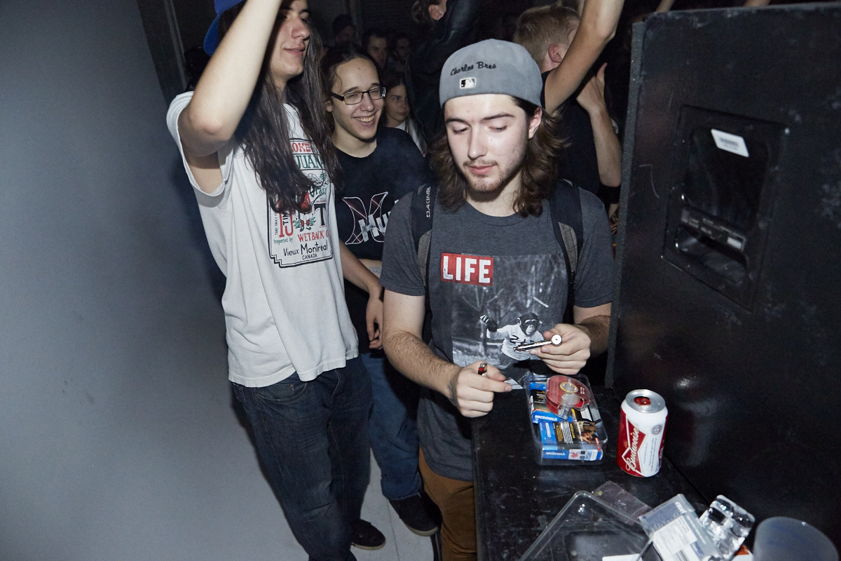 Lancement survolté pour Toast Dawg pis ses homies Dead Obies, Loud Lary Ajust, KenLo et tous les autres