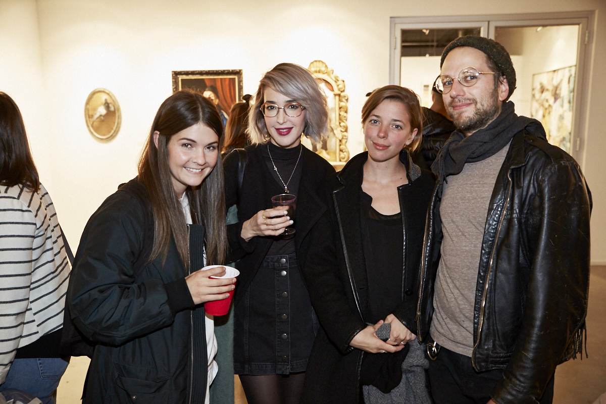 Un très beau lancement pour le livre Pourquoi tu me shootes pas? à la galerie Yves Laroche