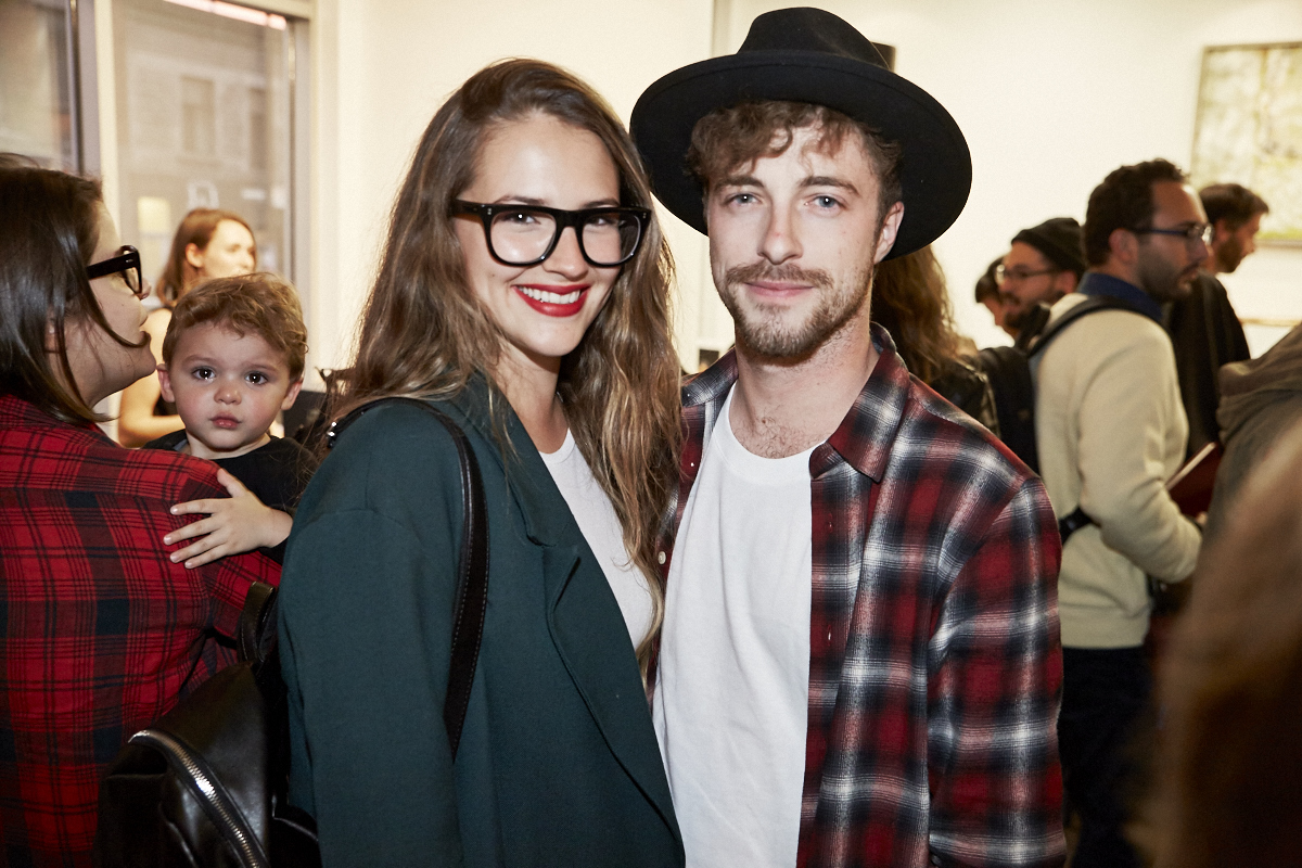 Un très beau lancement pour le livre Pourquoi tu me shootes pas? à la galerie Yves Laroche