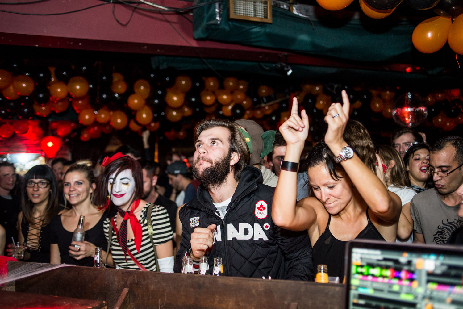 Party complètement survolté au Salon Daomé avec la légende du house américain Felix Da Housecat