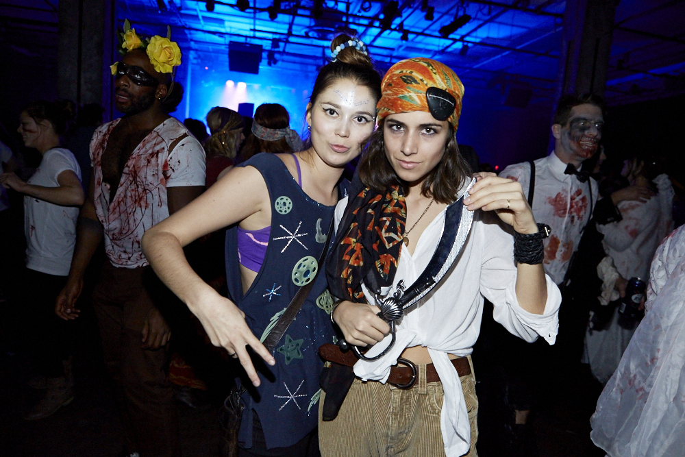 La SAT en met plein la vue avec son party d'Halloween sur deux étages