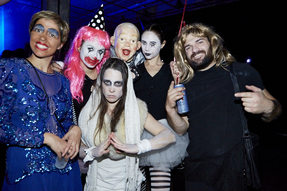 La SAT en met plein la vue avec son party d'Halloween sur deux étages