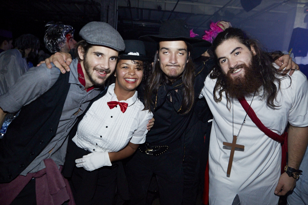 La SAT en met plein la vue avec son party d'Halloween sur deux étages