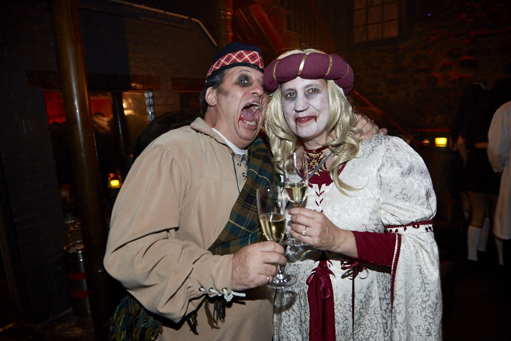 Un party d'Halloween assez sexy à l'Auberge Saint-Gabriel ce week-end