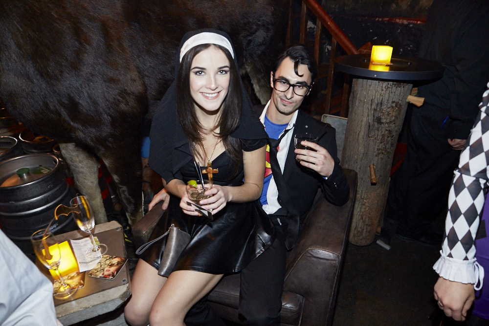 Un party d'Halloween assez sexy à l'Auberge Saint-Gabriel ce week-end