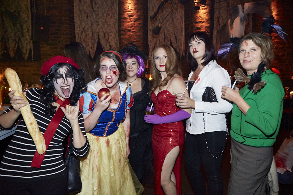 Un party d'Halloween assez sexy à l'Auberge Saint-Gabriel ce week-end