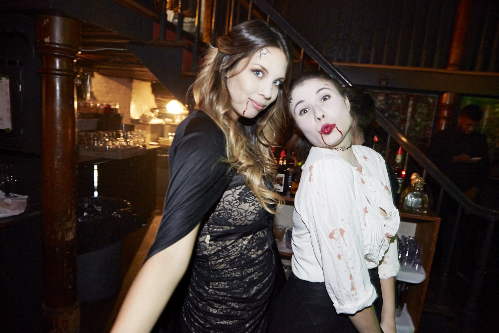 Un party d'Halloween assez sexy à l'Auberge Saint-Gabriel ce week-end