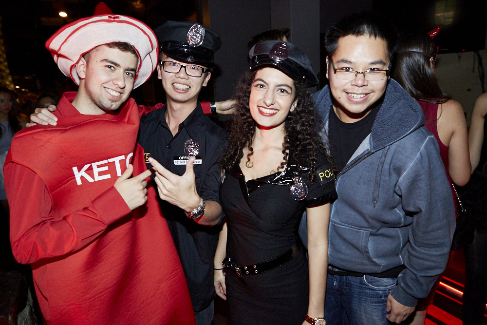 Un party d'Halloween assez sexy à l'Auberge Saint-Gabriel ce week-end