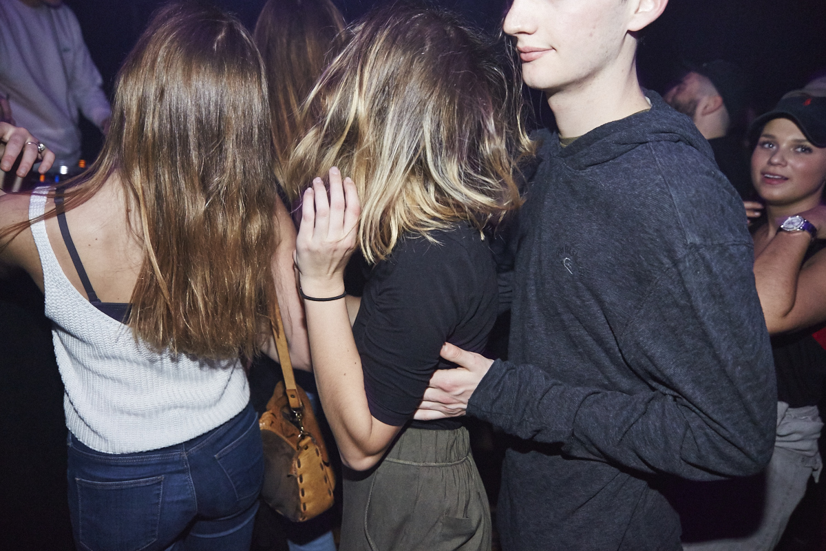 Des gens pas mal funky et de la musique éclatée au Newspeak samedi dernier