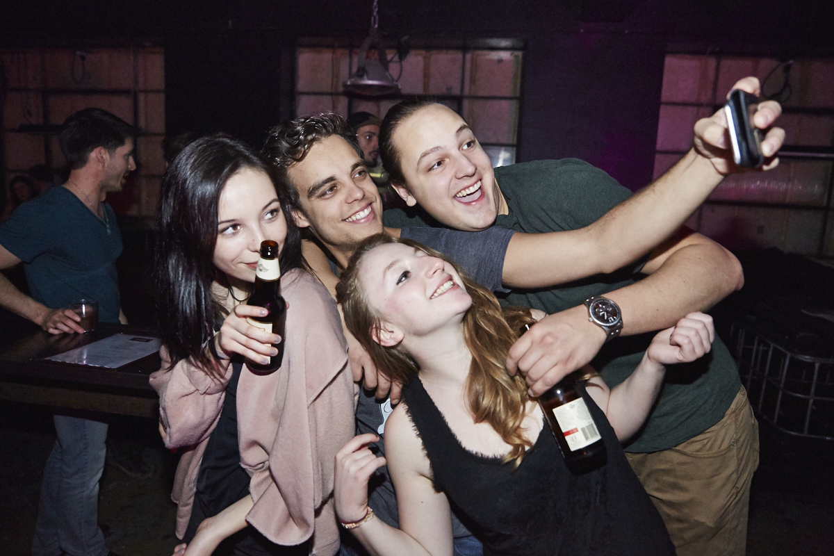 Des gens pas mal funky et de la musique éclatée au Newspeak samedi dernier