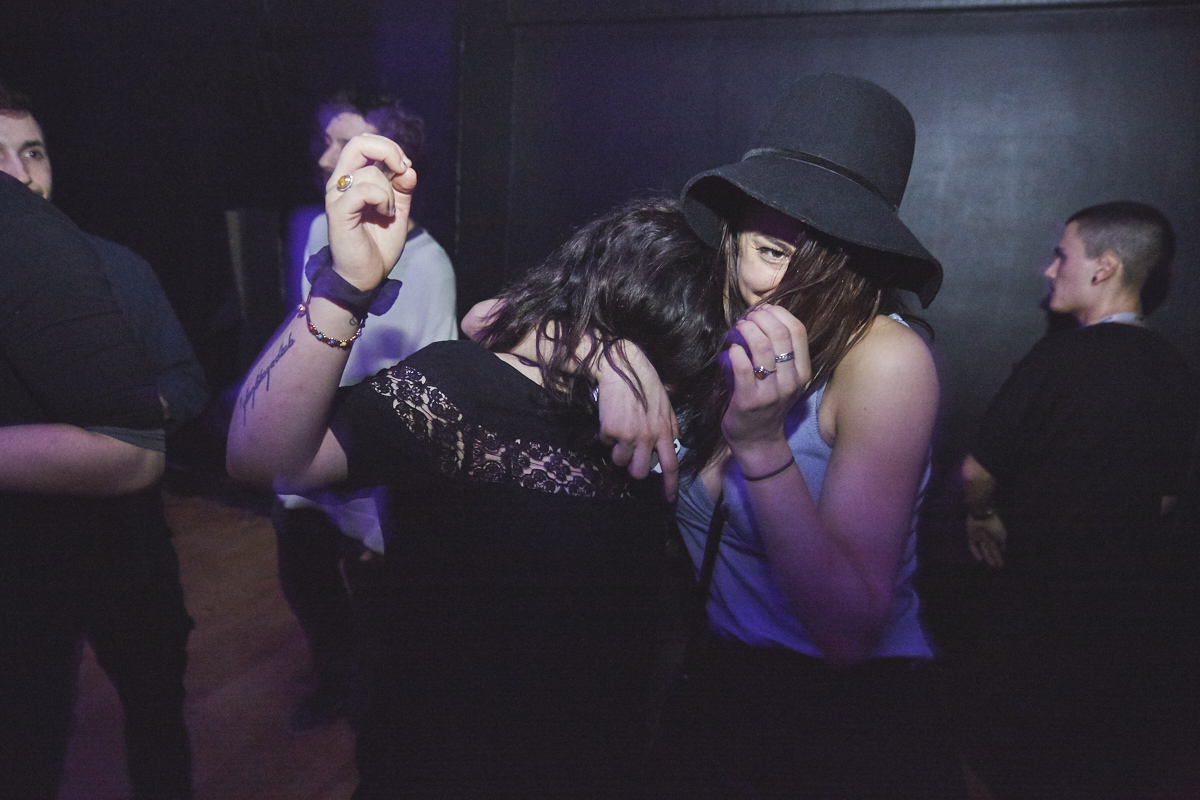 Des gens pas mal funky et de la musique éclatée au Newspeak samedi dernier