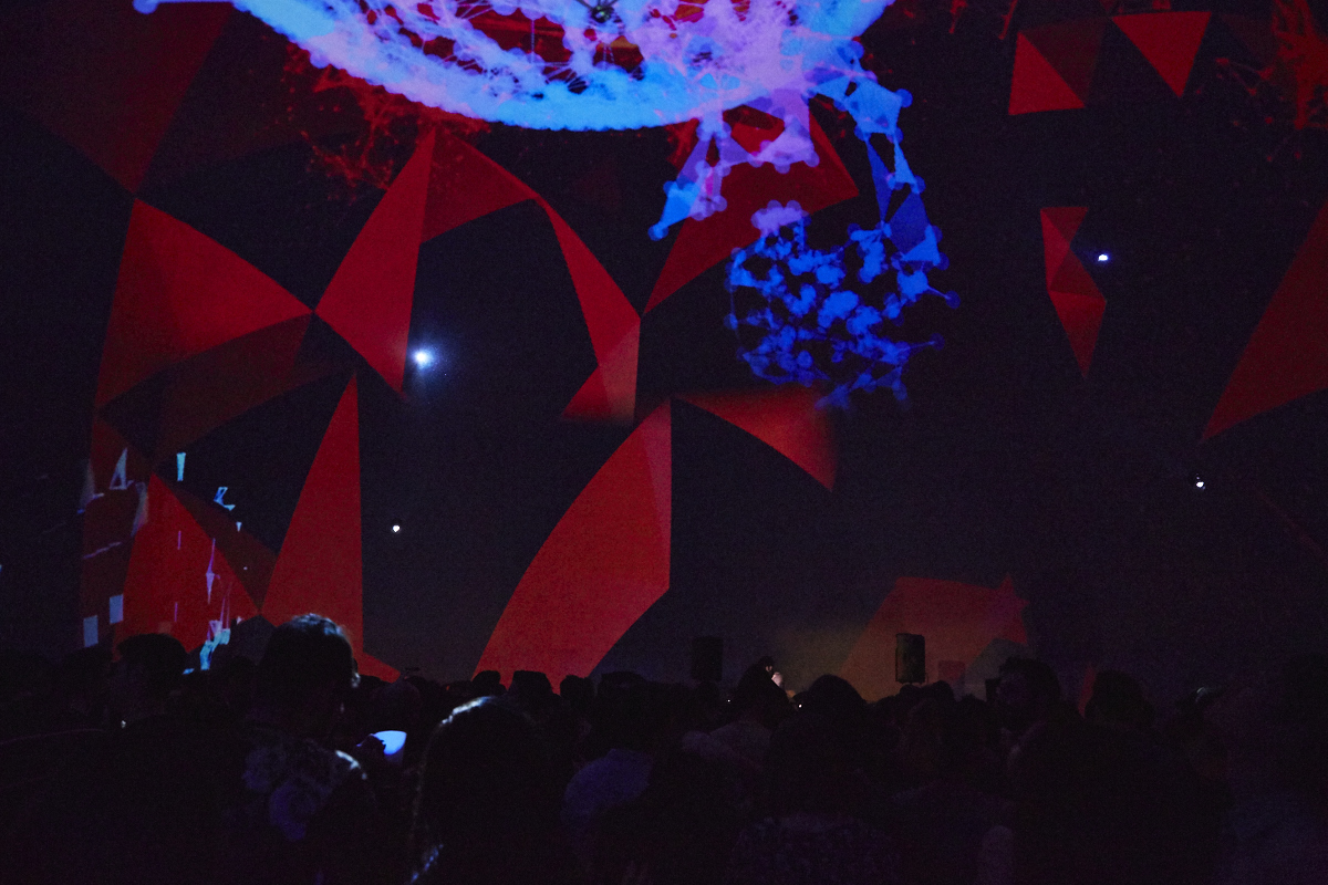 Un premier party épique pour les soirées Dômesicle à la SAT